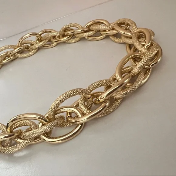 Chunky Gold Chain Statement Necklace adjustable 16”-18” women’s Jewelry - Picture 7 of 11